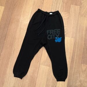 freecity lux Black Sweatpants